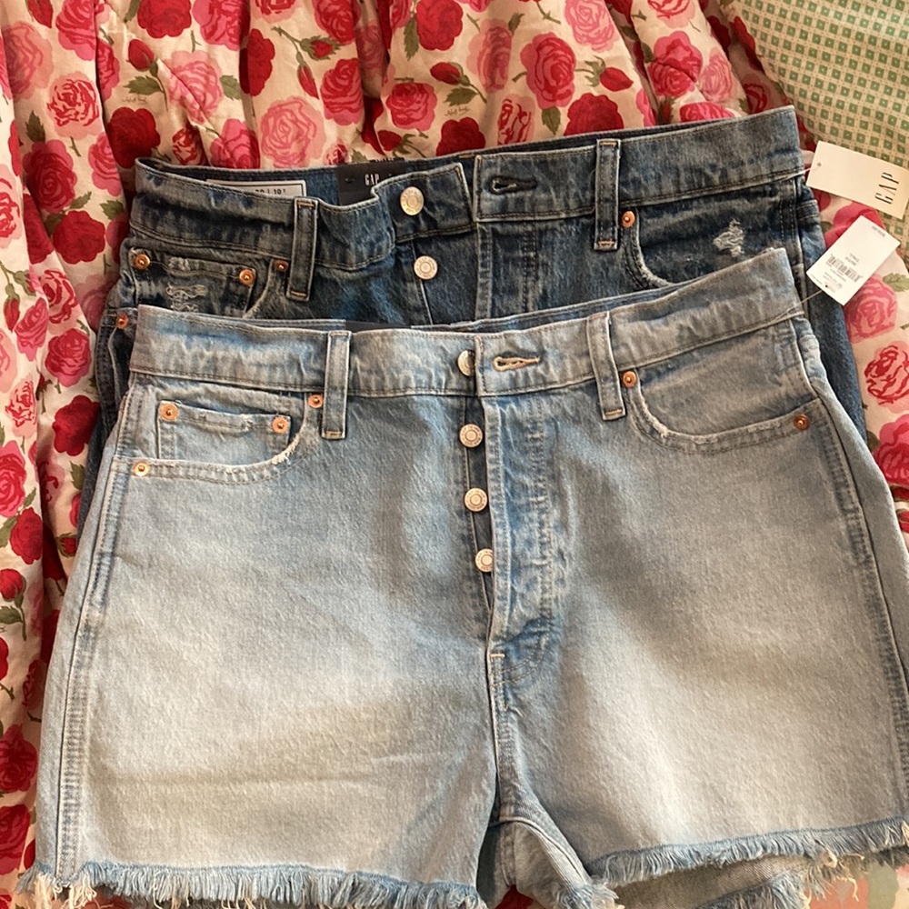 Gap Cheeky High Rise Distressed Shorts